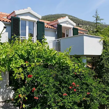 Superb Penthouse Luna بول