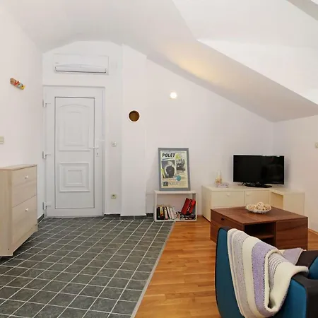 Superb Penthouse Luna Apartment