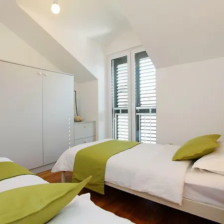 Apartman Superb Penthouse Luna Bol