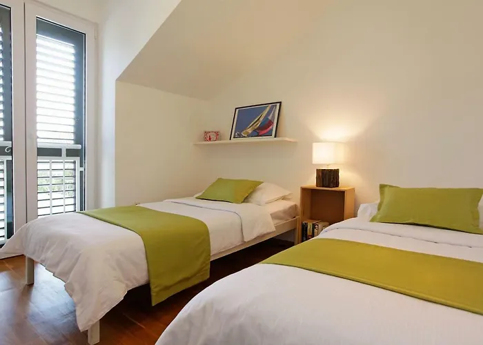 Superb Penthouse Luna Bol